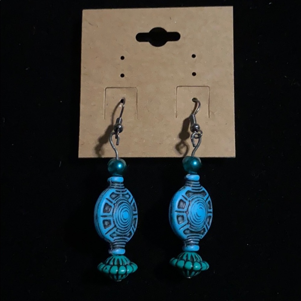SALE 🔥tribal earrings NWT